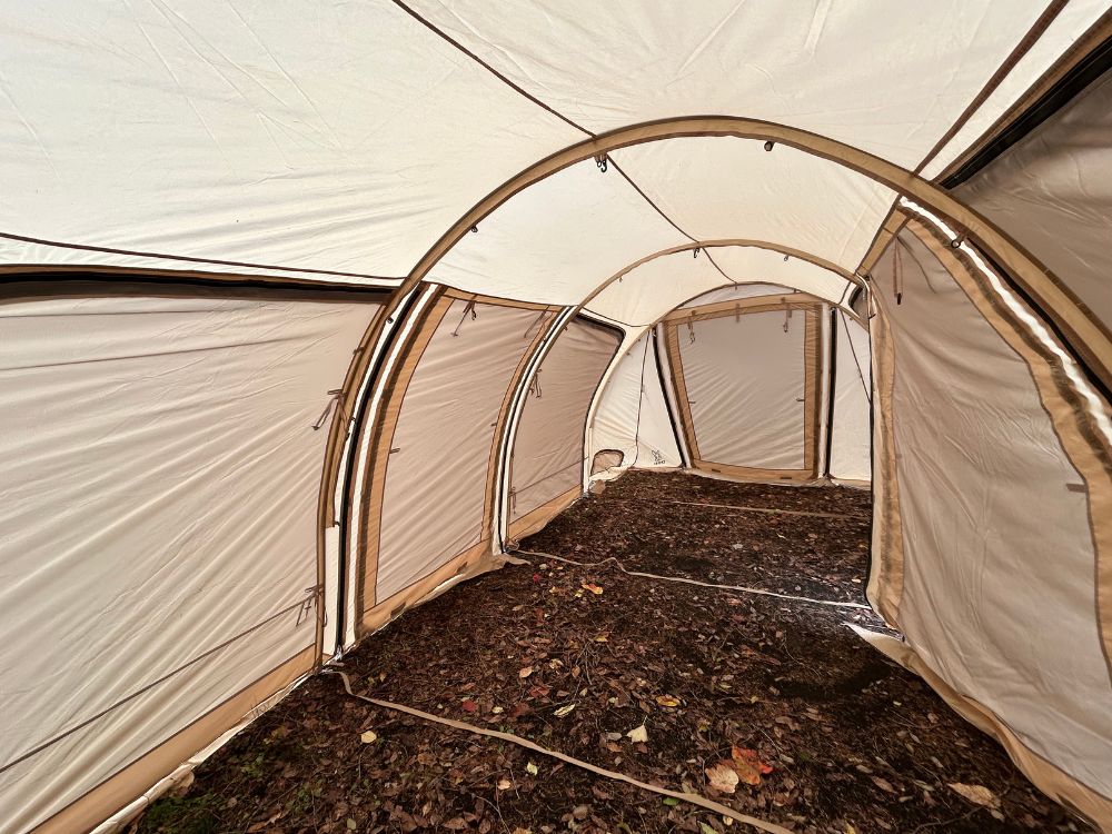 カマボコテント3Mの中の様子の写真