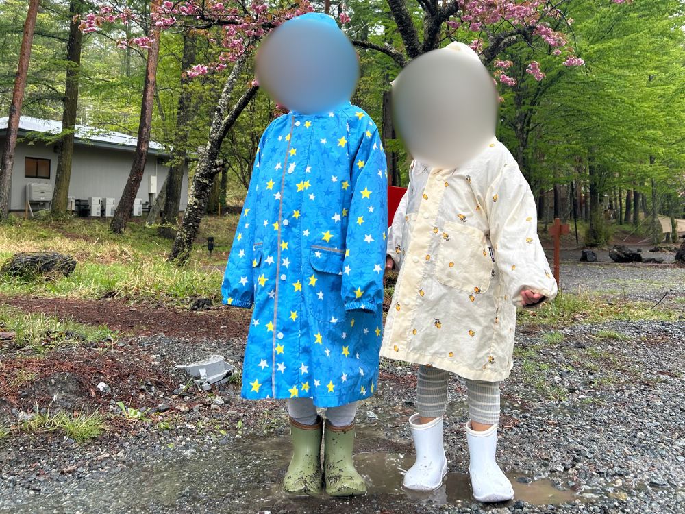 雨具を着ている写真