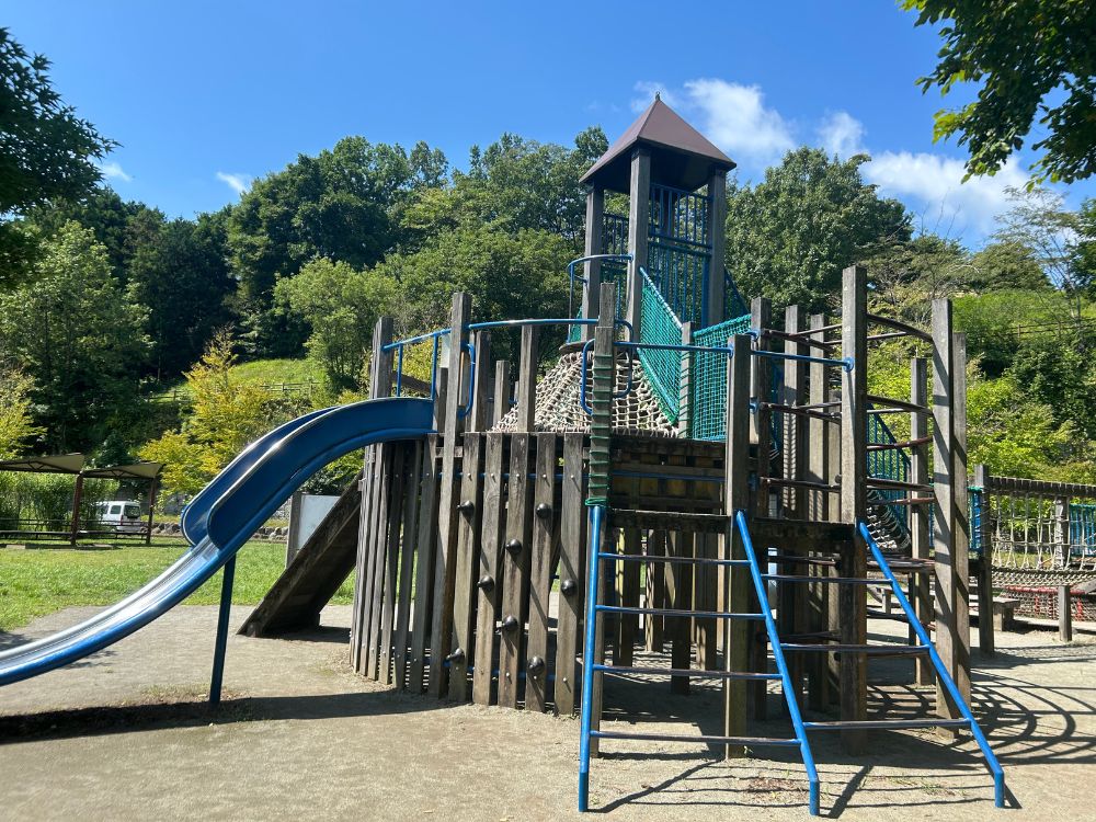 公園の遊具の写真