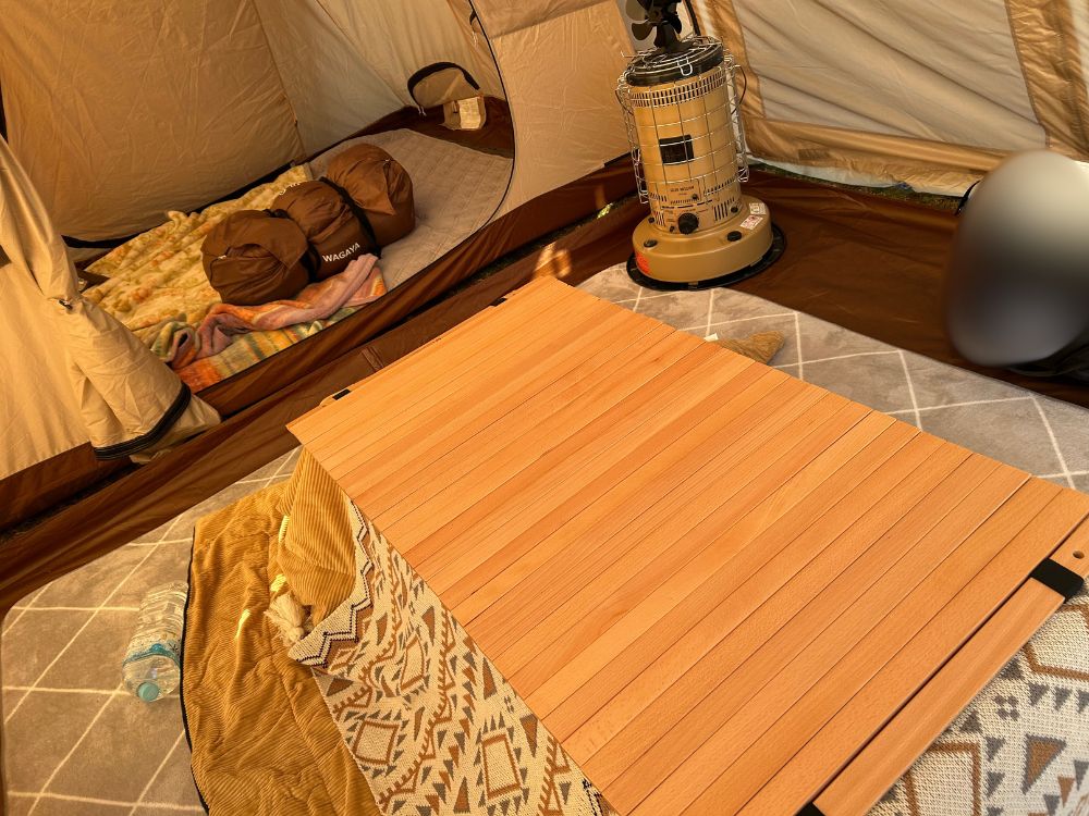 テント内を暖か仕様にしている写真