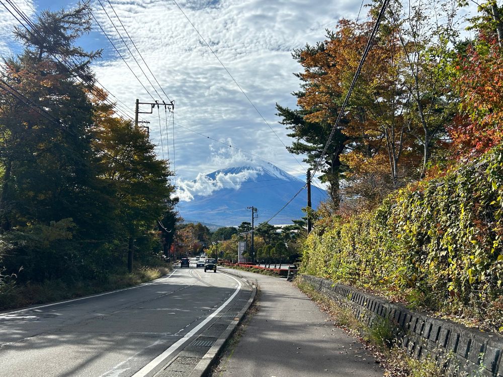 山中湖紅葉祭りまでの道のりの写真